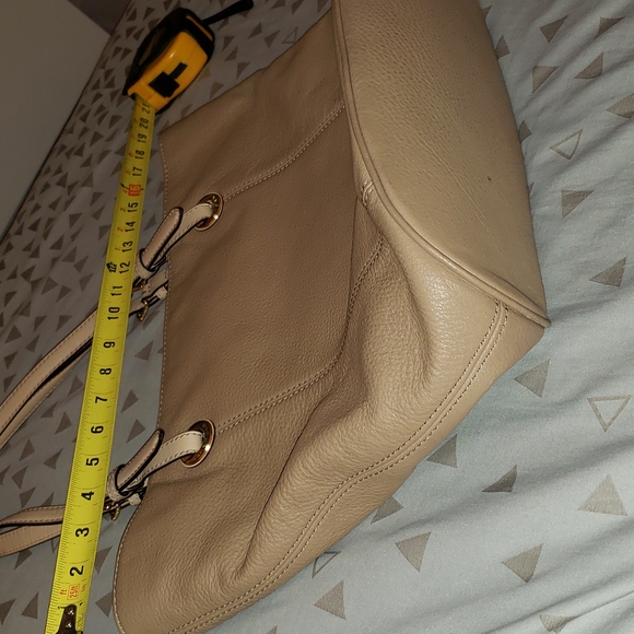 💕🔥Beige Michael Kors Bag Tote🔥💕 - Picture 3 of 12